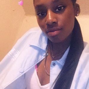 Meet your Posher, Rennisha